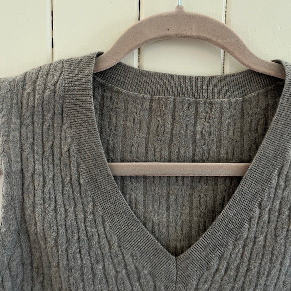 Taupe Sweatervest - Picture 2 of 3